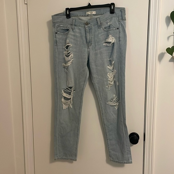 Abercrombie & Fitch Distressed Jeans Light Wash Busted Ripped Straight Leg - Picture 1 of 6